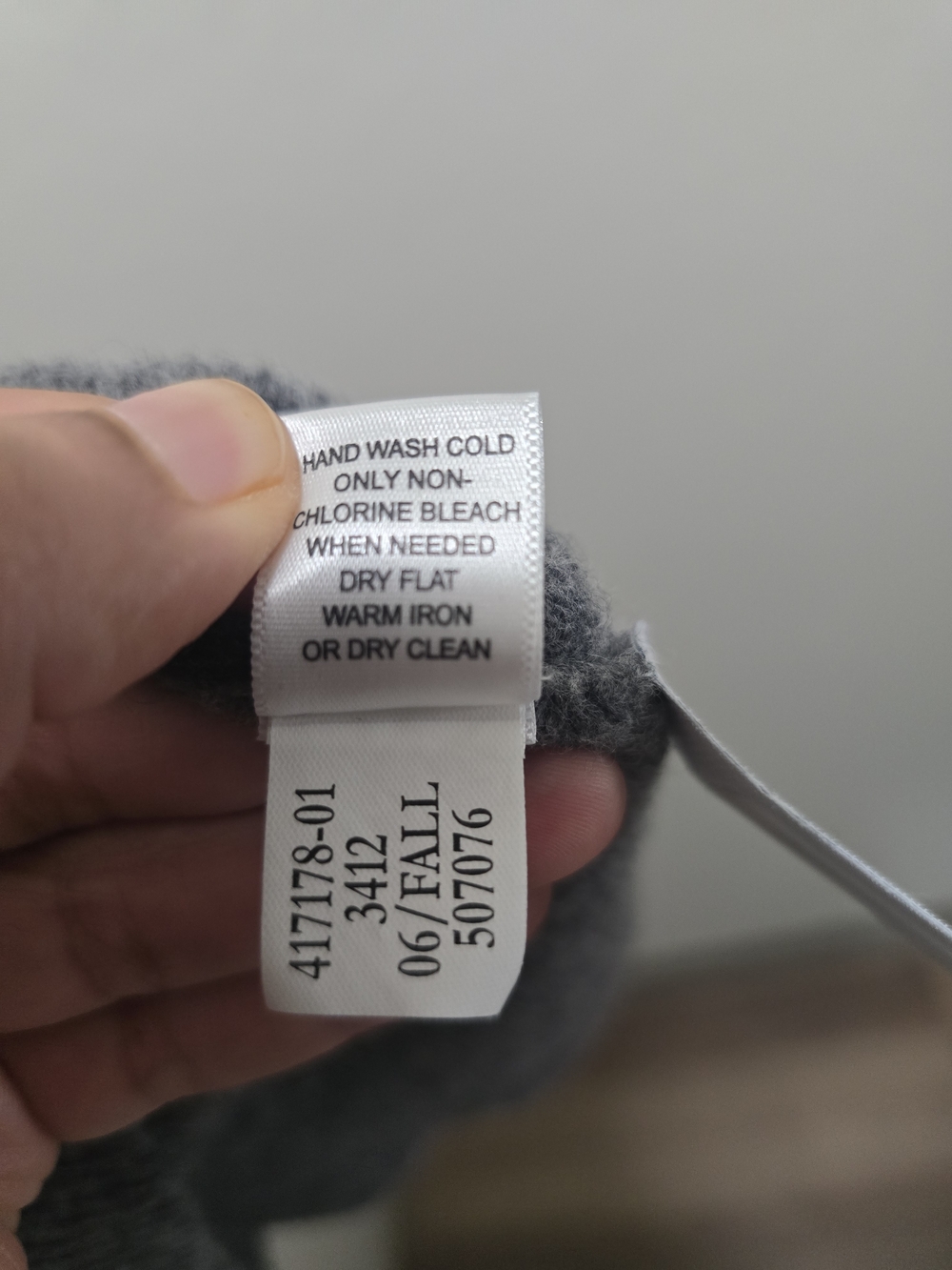 Y2K ​Banana Republic Italian Merino Wool Argyle Sweater Vest - Small - Picture 5 of 7